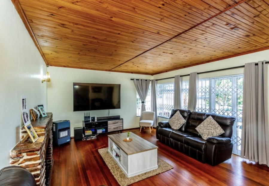 6 Bedroom Property for Sale in Bonnie Doone Eastern Cape